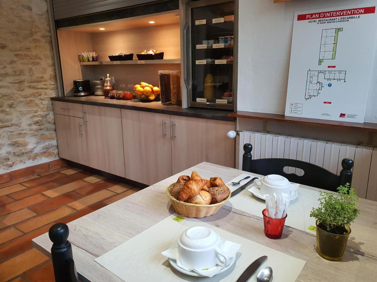 Logis Hotel Restaurant L'Escarbille Saint-Martin-dʼArdèche 外观 照片