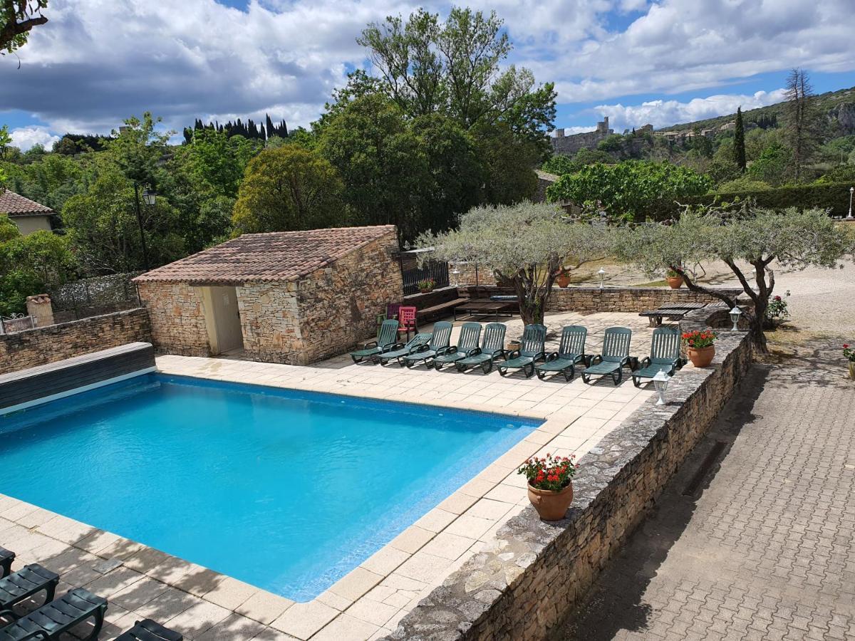 Logis Hotel Restaurant L'Escarbille Saint-Martin-dʼArdèche 外观 照片