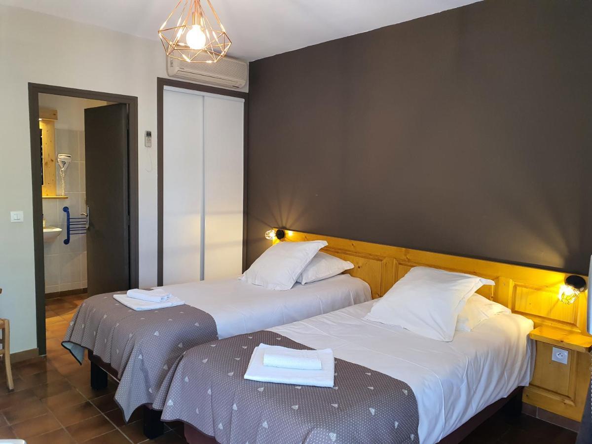 Logis Hotel Restaurant L'Escarbille Saint-Martin-dʼArdèche 外观 照片