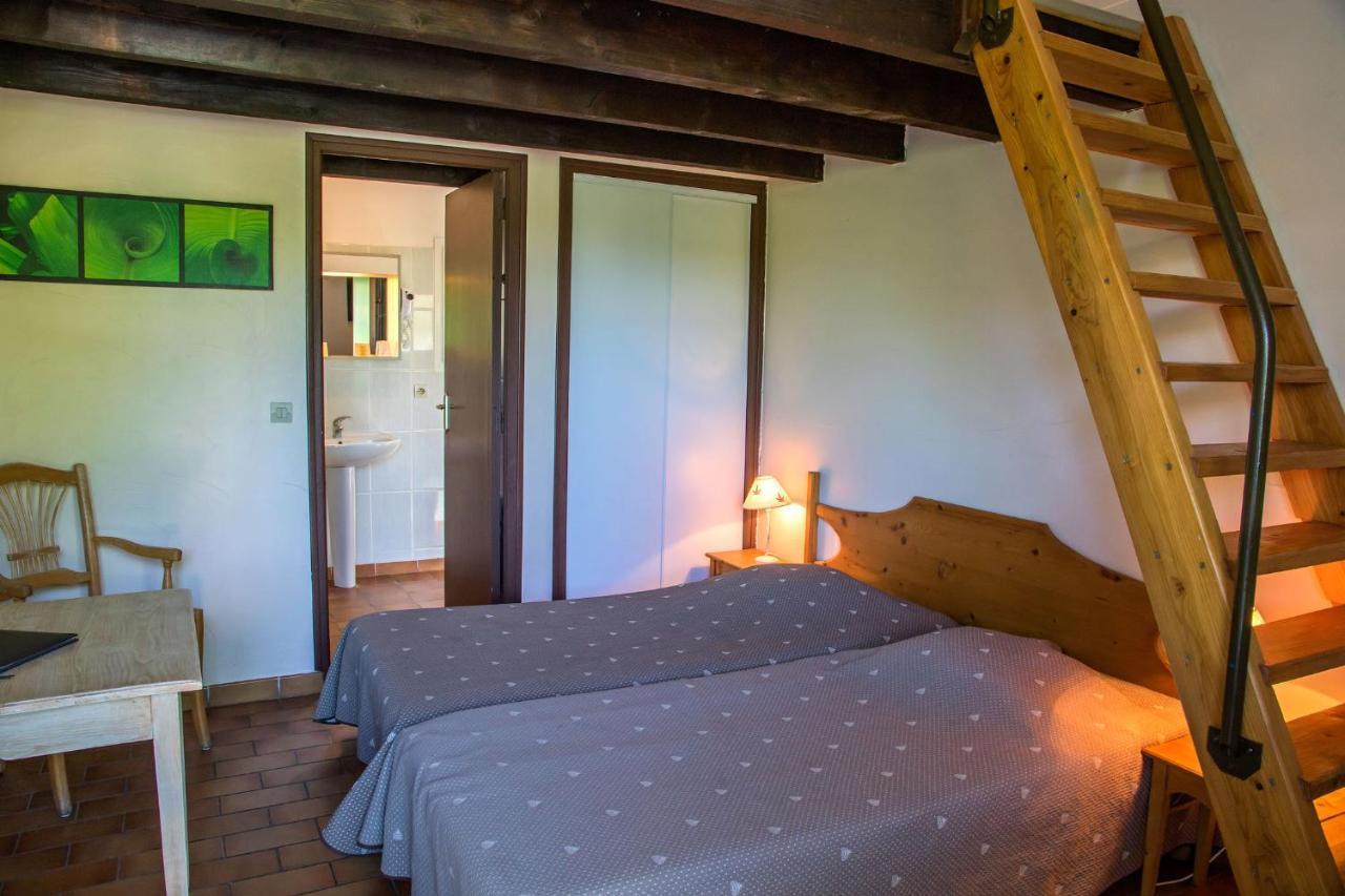 Logis Hotel Restaurant L'Escarbille Saint-Martin-dʼArdèche 外观 照片